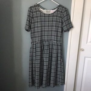 Lularoe Amelia XL black/white/mint houndstooth